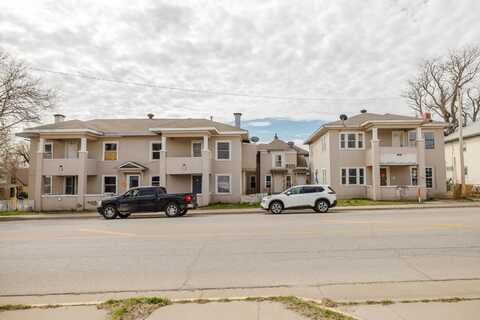 123 E Madison Ave, Arkansas City, KS 67005