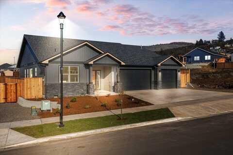 3311 Tree Top Drive, Medford, OR 97504