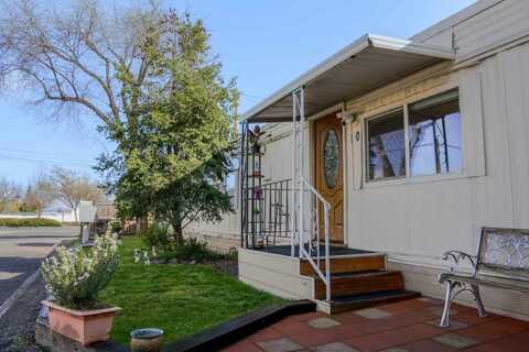 833 W Jackson Street, Medford, OR 97501