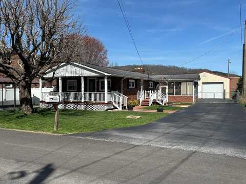 168 Birch Street, Raven, VA 24639