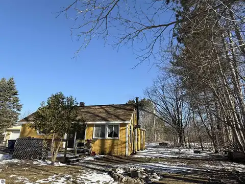 20080 Maple Street, Lake Ann, MI 49650