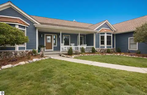 5166 Arrowhead, Williamsburg, MI 49690