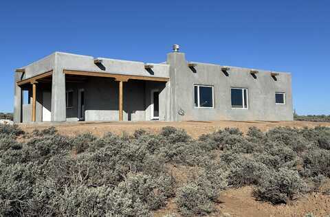 12 Eva Rd, Ranchos de Taos, NM 87557