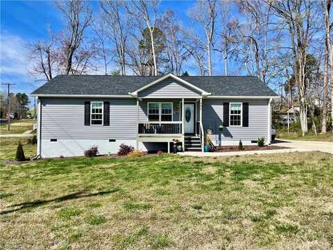 720 Dillon Street, Thomasville, NC 27360