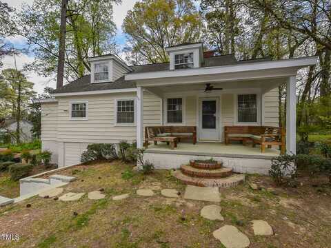 104 Pineland Circle, Raleigh, NC 27606