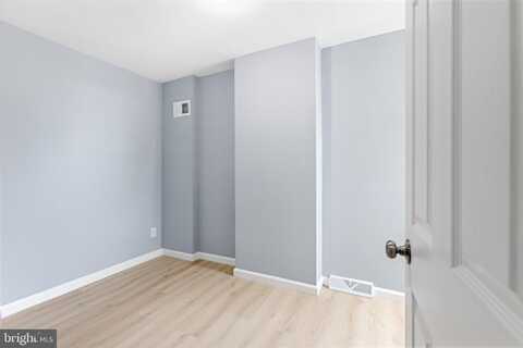 1004 N SPRUCE STREET, WILMINGTON, DE 19801