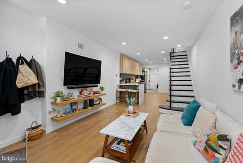 906 E PASSYUNK AVENUE, PHILADELPHIA, PA 19147