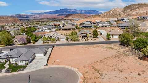 1067 E Bronco DR, Washington, UT 84780