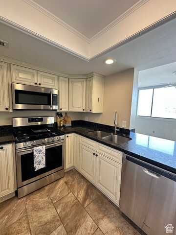 241 N VINE ST, Salt Lake City, UT 84103