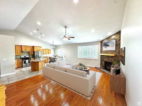 1184 W MICHAELSEN, West Jordan, UT 84088