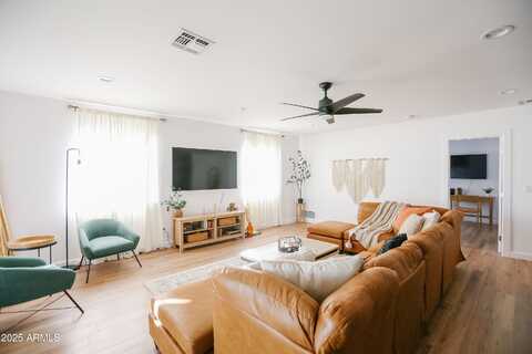 4025 N 8th Avenue, Phoenix, AZ 85013