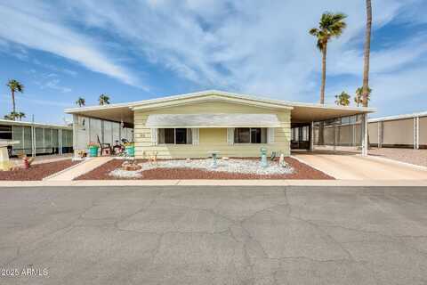 661 S HAWES Road, Mesa, AZ 85208