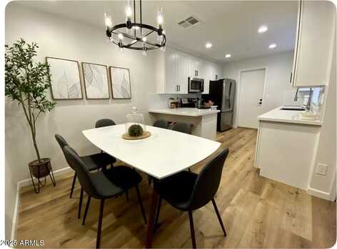 1633 E LAKESIDE Drive, Gilbert, AZ 85234