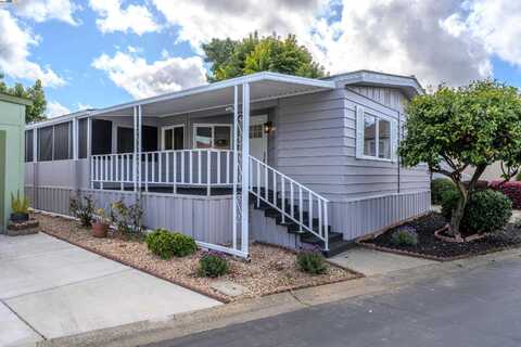 3263 Vineyard Ave, Pleasanton, CA 94566