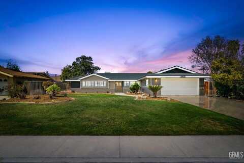 5900 Carter Avenue, Bakersfield, CA 93308