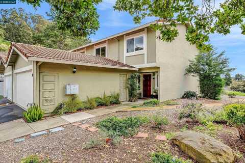 31 Turtle Creek Street, Oakland, CA 94605