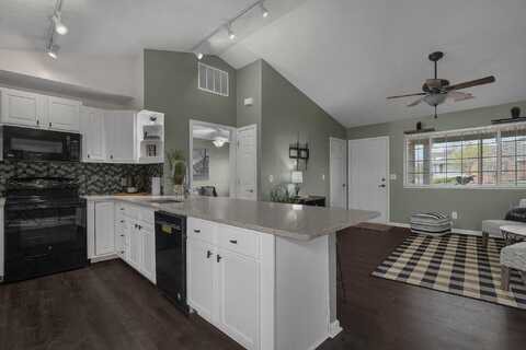 361 Virginia Court, Pataskala, OH 43062