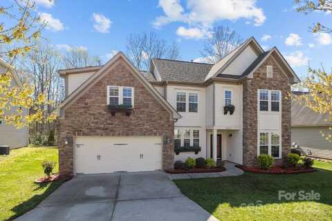 10129 Loch Lomond Drive, Charlotte, NC 28278