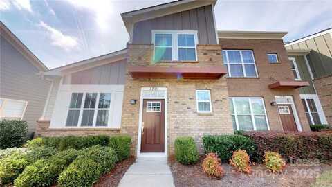 3241 Bending Birch Place, Charlotte, NC 28206
