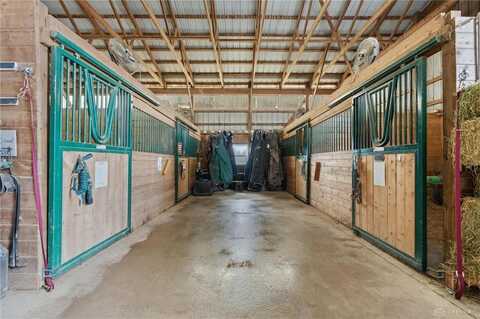 1679 Sutts Trail, Xenia, OH 45385