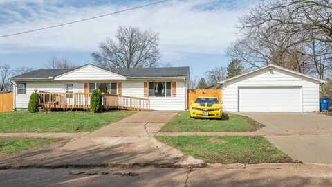 8112 Suncrest Drive, Des Moines, IA 50320
