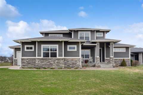 900 NE Fox Valley Court, Waukee, IA 50263
