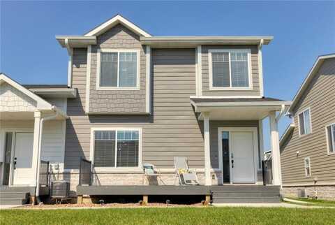 9150 Spring Crest Lane, West Des Moines, IA 50266