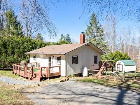 256 Apple Tree Court, Waynesville, NC 28786