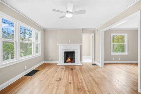 1910 THOMPSON Avenue, East Point, GA 30344
