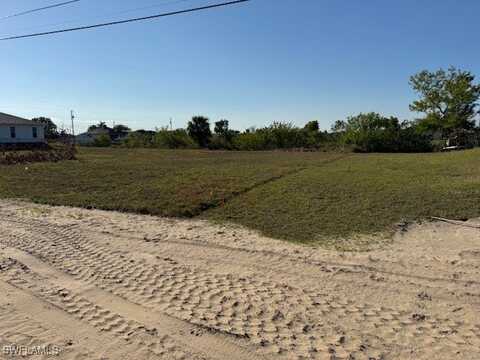 522 NE 15th Terrace, Cape Coral, FL 33909