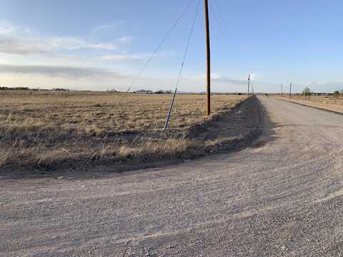 1 Clara Lane, Estancia, NM 87016