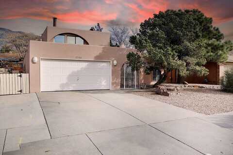 2704 LA CHARLES Drive NE, Albuquerque, NM 87112