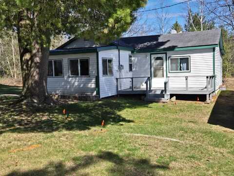 N10444 HORSESHOE RD, Tomahawk, WI 54487