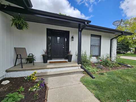 409 Centercrest Drive, Clay Center, NE 68933