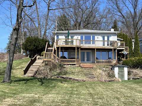 4923 Lakefront Drive, Delton, MI 49046