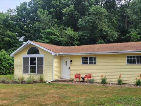 68538 8th Avenue, South Haven, MI 49090