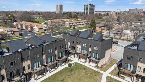 1063 Hampton Circle, Detroit, MI 48207