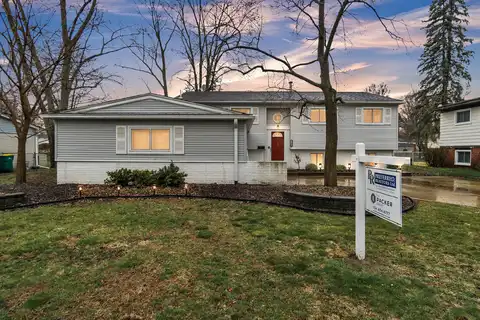 21009 Robinwood Street, Farmington, MI 48336