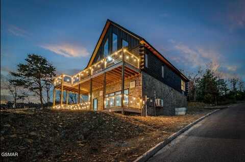2296 Wingspan Drive, Sevierville, TN 37876