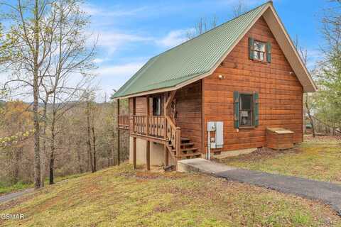 2832 Easy Street, Sevierville, TN 37862