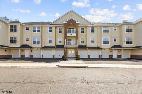 2306 Ambassador Ct, Franklin, NJ 08873