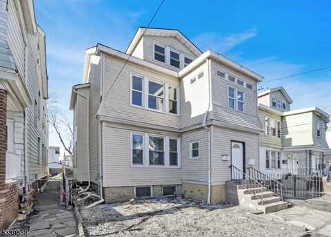 4 Robert Pl, Irvington, NJ 07111