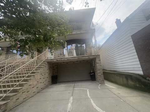 6604 DURHAM AVE, North Bergen, NJ 07047