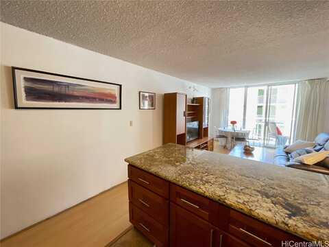 2452 Tusitala Street, Honolulu, HI 96815