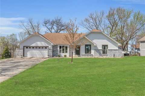 7910 NW Eastside Drive, Weatherby Lake, MO 64152
