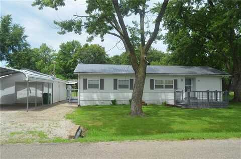 24 W 2nd Street, Adrian, MO 64720