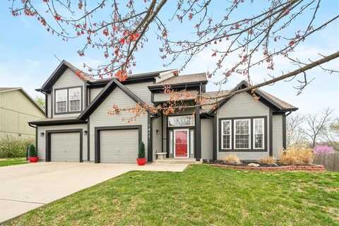 1411 Howard Street, Louisburg, KS 66053