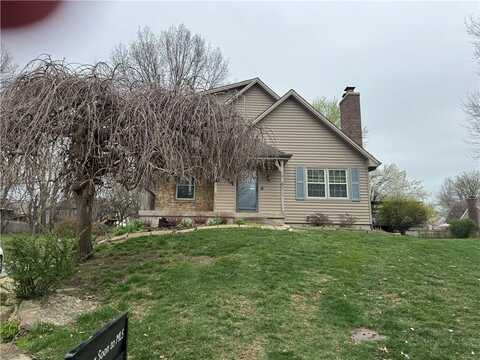 3949 NW Hidden Cove Court, Lees Summit, MO 64082
