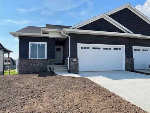 1217 Berkshire Ln, North Liberty, IA 52317