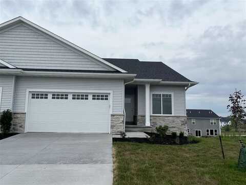 1215 Berkshire Ln, NorthLiberty, IA 52317